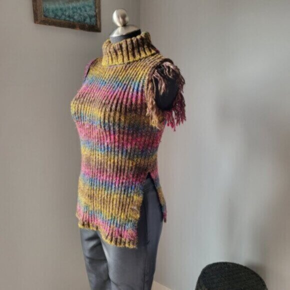DEX - Knit Fringe  Sweater Vest  Small - Picture 10 of 11